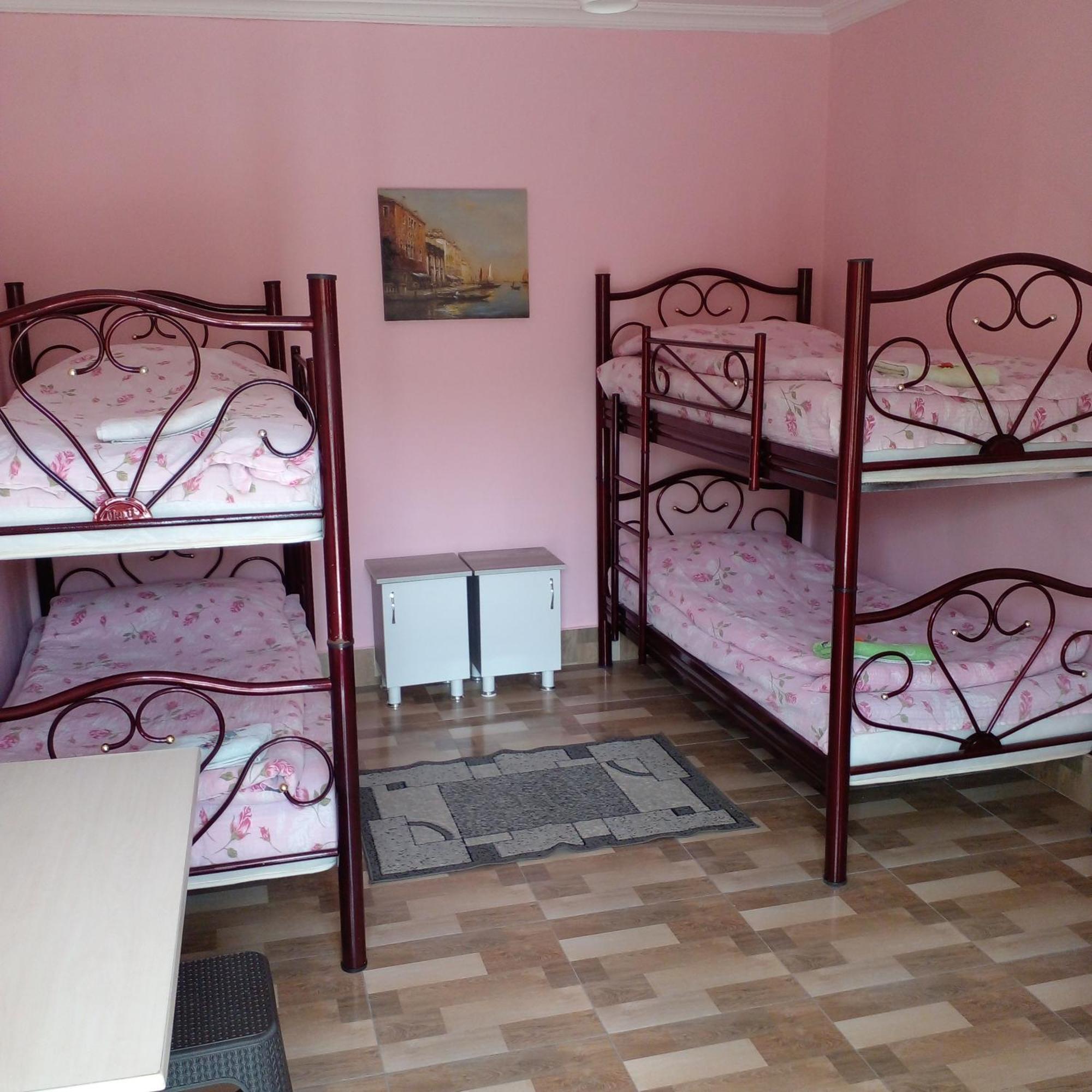 Giorgi'S Homestay Kutaisi Exteriör bild