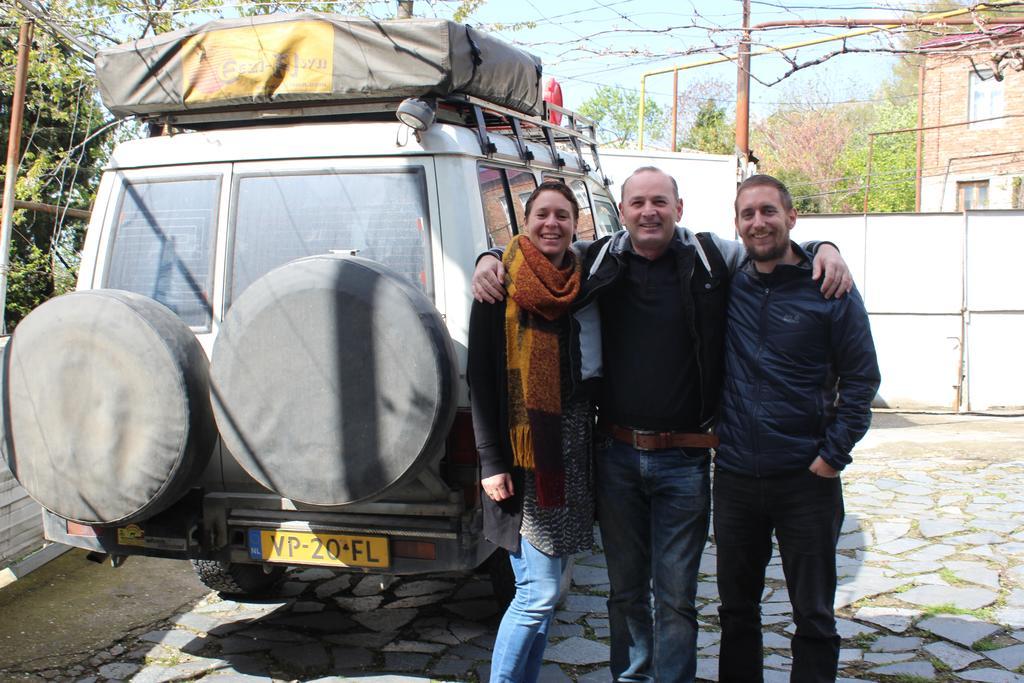 Giorgi'S Homestay Kutaisi Exteriör bild