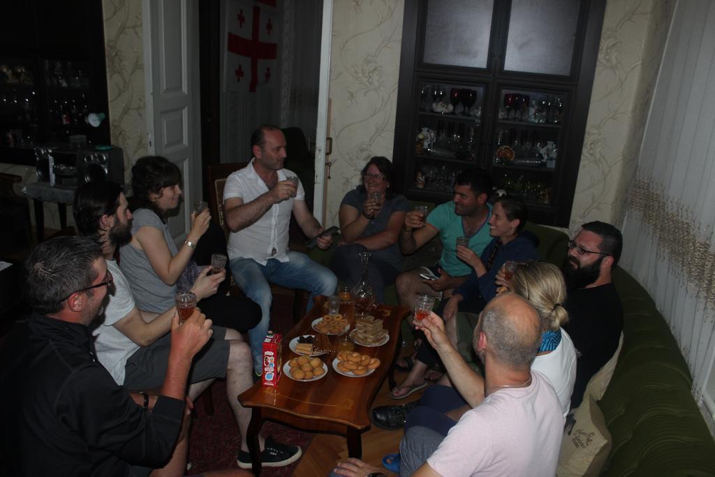 Giorgi'S Homestay Kutaisi Exteriör bild
