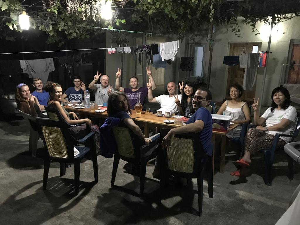 Giorgi'S Homestay Kutaisi Exteriör bild