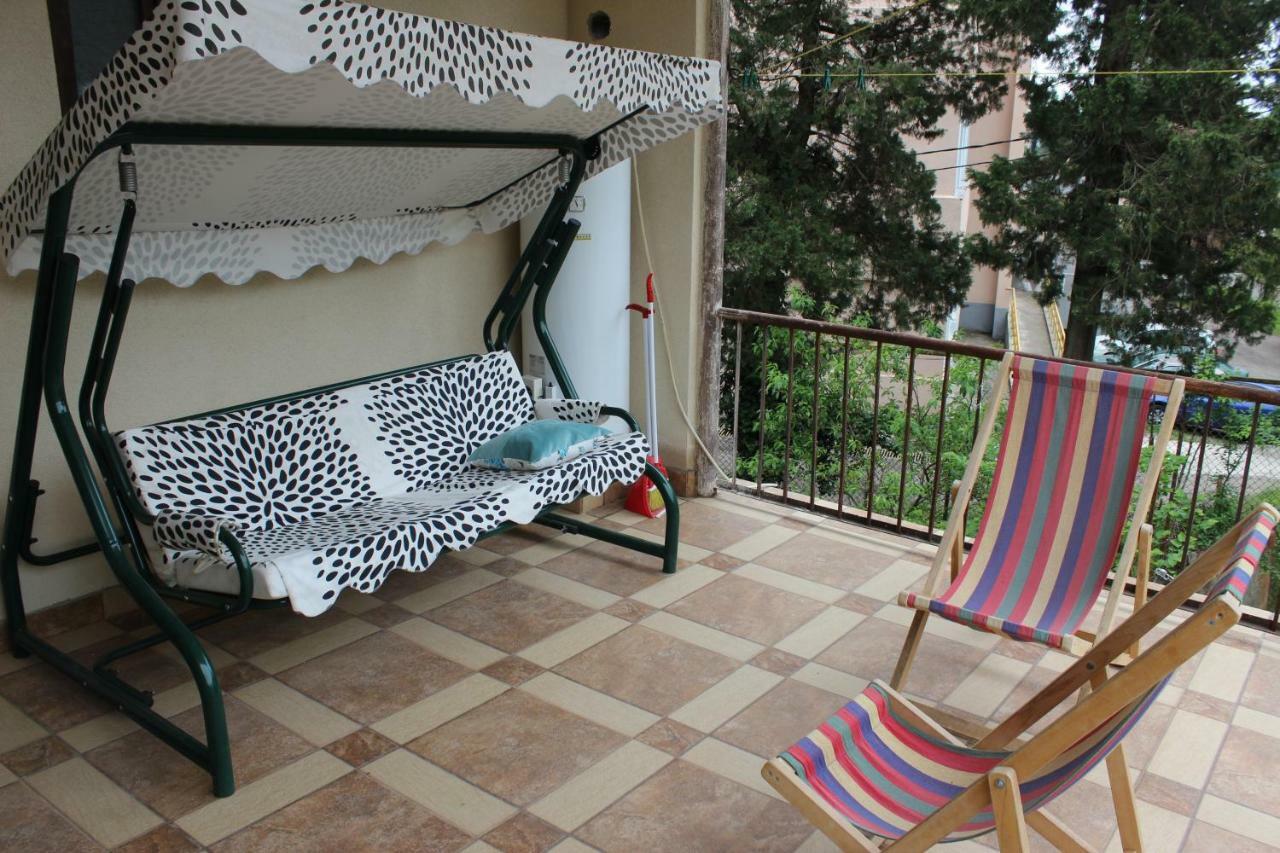 Giorgi'S Homestay Kutaisi Exteriör bild